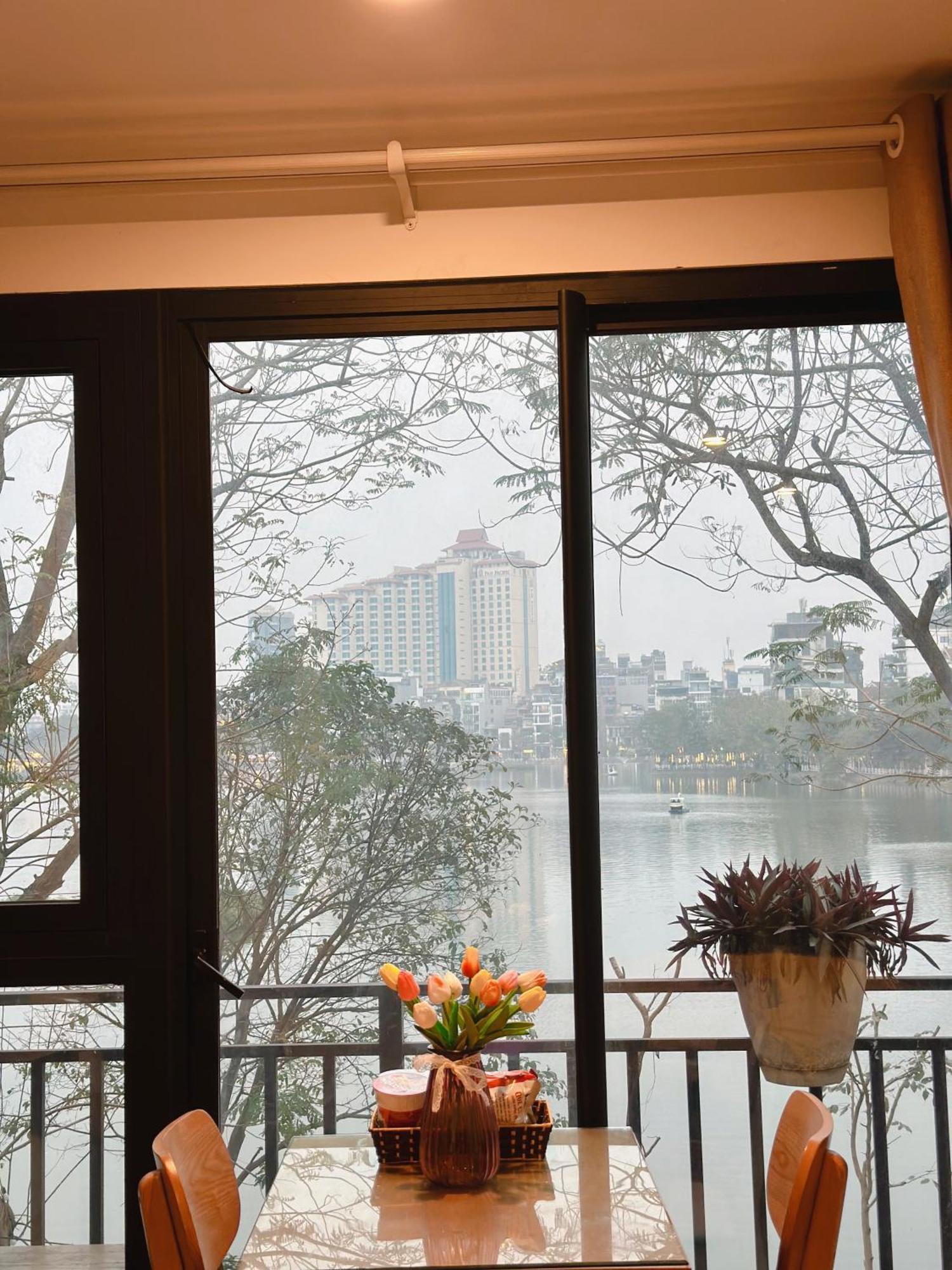 Windy Lakeview Studio Ha Noi Ханой Экстерьер фото